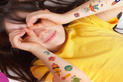 Набір дитячих тимчасових татуювань "Космічні друзі" 301097 DoDo